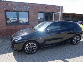 Schadeauto BMW 1-serie 120i M-SPORT 2024/12