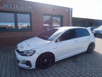 krockskadad bil auto Volkswagen Golf VII Lim. GTI BMT/Start-Stopp 2018/4