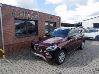 skadebil auto Mercedes ML 250 CDI PANORAMADAK LEER BI-XENON 2014/10