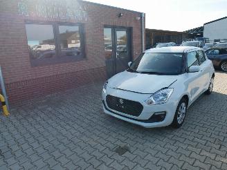 uszkodzony samochody osobowe Suzuki Swift  2019/4