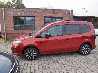 Schadeauto Renault Kangoo TECHNO WATERSCHADE 2025/2