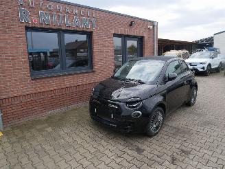 škoda osobní automobily Fiat 500E ICON CABRIO 2022/12