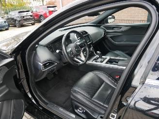 Jaguar XF R DYNAMIC MOTORSCHADE picture 7