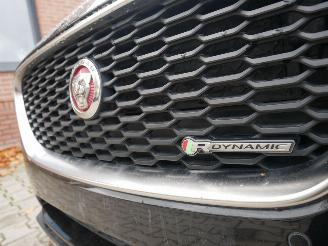 Jaguar XF R DYNAMIC MOTORSCHADE picture 6