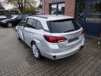 Opel Astra Sports Tourer Business Start/Stop picture 4