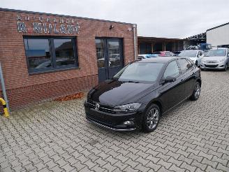 krockskadad bil auto Volkswagen Polo HIGHLINE 1.6 TDI 2018/11