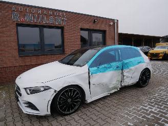 Auto incidentate Mercedes A-klasse A 180 D AMG ALCANTARA LED PANORAMADAK 2019/7