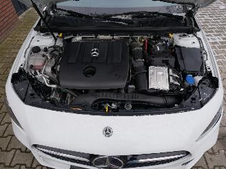 Mercedes A-klasse A 180 D AMG ALCANTARA LED PANORAMADAK picture 9