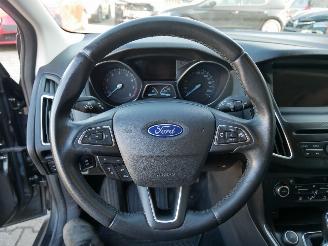 Ford Focus TITANIUM picture 10