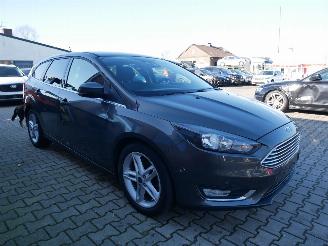 Ford Focus TITANIUM picture 2