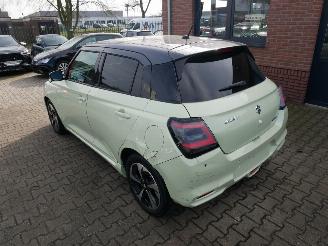 Suzuki Swift DUALJET HYBRIDE COMFORT LED AUTOMAAT picture 4