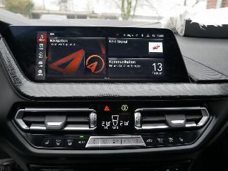 BMW 1-serie 120D M-SPORT picture 15