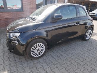 Fiat 500E LA PRIMA picture 2