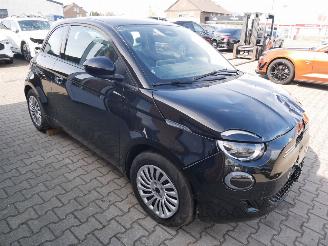 Fiat 500E LA PRIMA picture 4