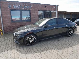 Voiture accidenté Mercedes E-klasse E 220 CDI AMG PREMIUM PANORAMADAK ALCANTARA LED  360° HUD 2025/7