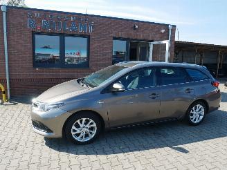 damaged passenger cars Toyota Auris Touring Sports COMFORT HYBRIDE 2018/2