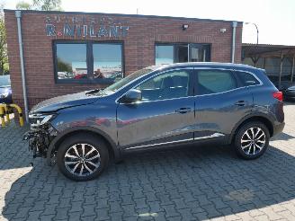 Vaurioauto  passenger cars Renault Kadjar  2019/3