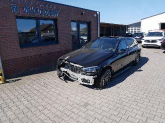 Unfallwagen Mercedes C-klasse C 300 Te PLUG IN AMG PANORAMADAK DIGITAL LIGHT LEER BURMESTER 2025/9