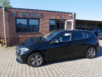 skadebil auto BMW 1-serie 116 D 2019/10