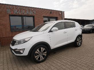 krockskadad bil auto Kia Sportage AWD XENON LEER 2014/3