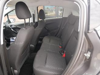 Peugeot 208 TECH EDITION AUTOMAAT. picture 14