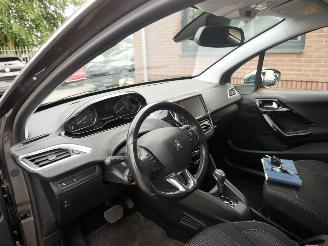 Peugeot 208 TECH EDITION AUTOMAAT. picture 10