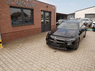 Vaurioauto  passenger cars Mercedes A-klasse A 180 PROGRESSIVE 2025/9