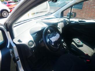Ford Transit Courier Van  picture 5