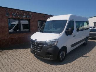 skadebil auto Renault Master 9 PERSOONS 2022/8