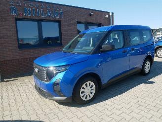 skadebil auto Ford Tourneo Courier  2024/6