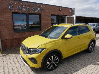 Vaurioauto  passenger cars Volkswagen T-Cross R-LINE DSG 110 KW ACC 2024/3