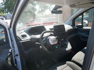 Peugeot Partner L1 picture 10