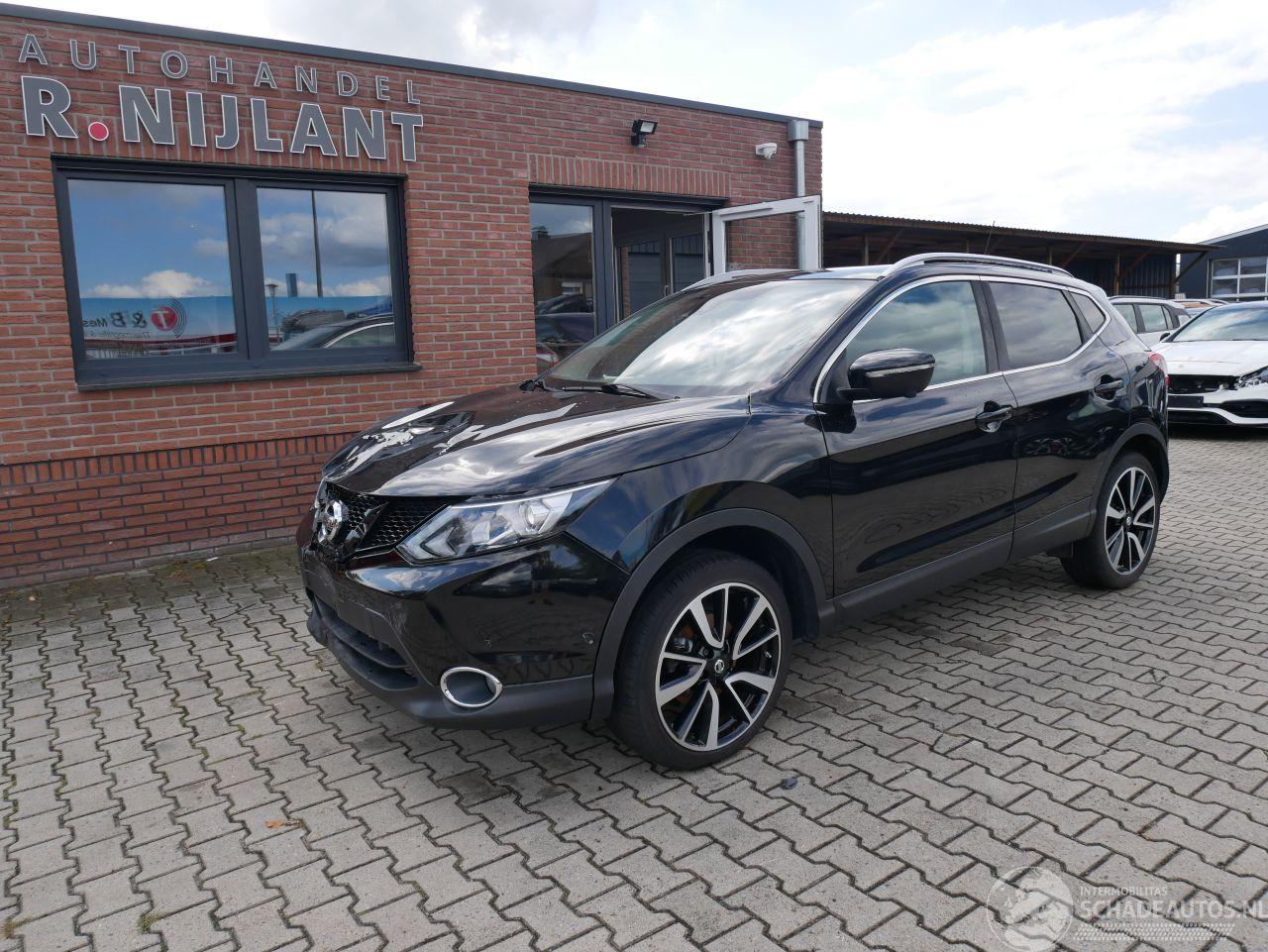 Nissan Qashqai LEER LED PANORAMADAK.
