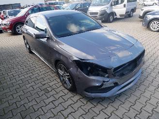Mercedes Cla-klasse CLA 220D SHOOTING BRAKE AMG ALCANTARA LED picture 2