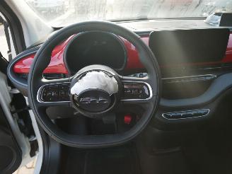 Fiat 500E RED picture 15