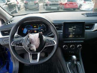 Renault Captur E-TECH  PLUG-IN HYBRID 160 E picture 13
