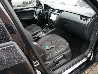 Skoda Octavia scout 4x4 LED DSG picture 17