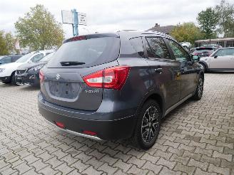 Suzuki SX4 CROSS LEER LED PANORAMADAK picture 3