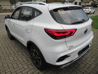 damaged passenger cars MG ZS MG  ZS 1.0T-GDI  10.700km!! Virtual-Cockpit Leer Navi Panorama-D Camera Keyless-Go..... 2023/5
