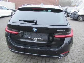 Schadeauto BMW 3-serie 320E Touring Aut.PluginHybrid WideScreen Cockpit Navi CruiseControl Pdc ..... 2023/6