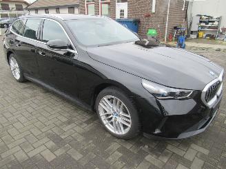 krockskadad bil auto BMW i5 i5 E-Drive40 Touring  Leer Navi Camera Led StoelVerwarming... 2024/8