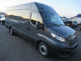 skadebil bedrijf Iveco Daily 35S16 2.3D MAXI !! Climatronic Navi Camera Led CruiseControl 19.800Netto 2023/2