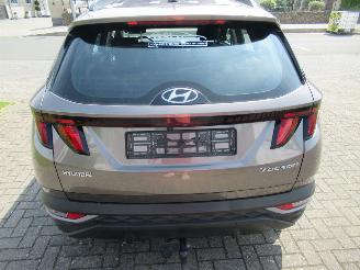 Unfallwagen Hyundai Tucson 1.6CRDI 84.900km VirtualCockpit Climatronic Navi Camera Tempomat Parktronic.... 2021/5