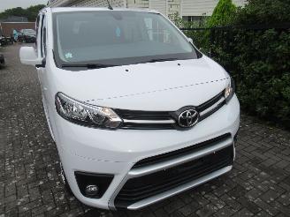  Toyota ProAce Verso 2.0D DubbelCab 2xSchuifdeur 6-Zits Airco Navi Camera StoelVerwarming CruiseControl....... 2024/5