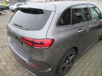 Mercedes B-klasse 180D Aut. AMG-LINE NightPack HalfLeer Navi Camera....... 2020/10