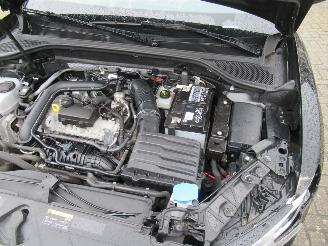 Audi Q2 30TFSI  51.551km!! Climatronic StoelVerwarming CruiseControl Parktronic Navi-Voorbereid picture 11