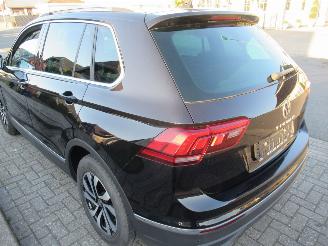uszkodzony samochody osobowe Volkswagen Tiguan 1.5TSI 150ps DSG Aut.Climatronic Navi Camera StoelVerwarming..... 2021/3