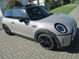 Unfallwagen Mini Cooper 1.5 Aut.Climatronic Leer Navi Camera Panorama/Schuifdak Stoel-Verwarming... 2023/8