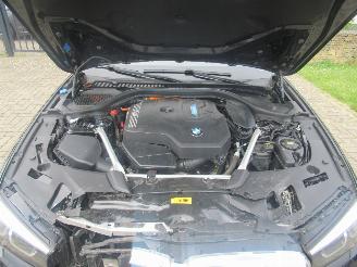 BMW 5-serie 520E Lim. Aut. PluginHybrid  62.241km!! VirtualCockpit Climatronic Leer Navi Camera StoelVerwarming..... picture 9