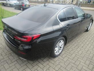 BMW 5-serie 520E Lim. Aut. PluginHybrid  62.241km!! VirtualCockpit Climatronic Leer Navi Camera StoelVerwarming..... picture 7